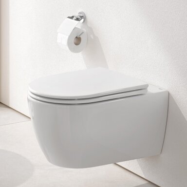 Pakabinamas unitazas Grohe Essence su dangčiu 3957100H