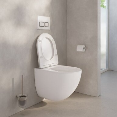 Ravak pakabinamas unitazas Chrome AquaSpin su plonu Soft Close dangčiu X03121 Ravak pakabinamas unitazas Chrome AquaSpin su plonu Soft Close dangčiu X03121